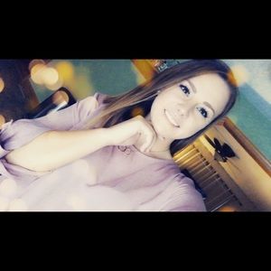 Meet your Posher, Danielle